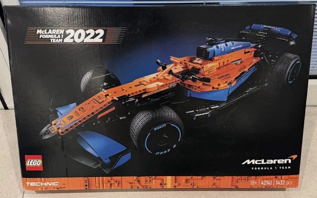 LEGO Technic McLaren Formula 1 Race Car 42141 with Pirelli Hubs / Tyres