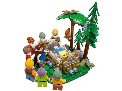 LEGO Disney Snow White and the Seven Dwarfs' Cottage 43242