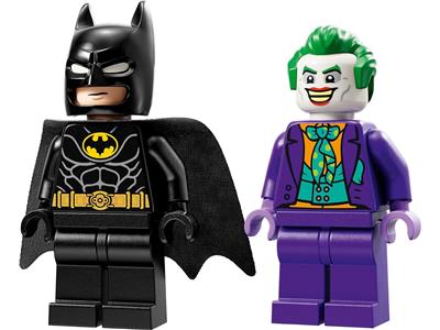 LEGO Batman 1989 Batmobile Batman vs. The Joker Chase 76224